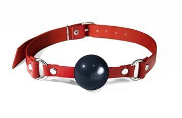 Кляп силіконовий Feral Feelings Silicon Ball Gag для BDSM-сессій, червоний ремінець і чорна кулька SO8268 фото